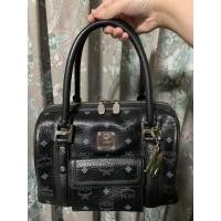 ราคา MCM หมอนดำ 10นิ้ว(used) แท้100% (4877501150)