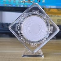 ราคา [ซื้อสูง] กล่องแสดงเหรียญที่ระลึกพร้อมขาตั้งสําหรับสะสมเหรียญคอนเทนเนอร์กล่องเก็บของอุปกรณ์สต็อกใหม่ (49157692112)
