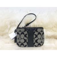 ราคา Impcoachza พร้อมส่ง กระเป๋าคล้องมือ Coach รุ่น SIGNATURE STRIPE SMALL WRISTLET (F51158) สีดำ (812053901)