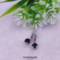 ราคา L6426 ต่างหูนิลแท้ ( Natural Onyx ) แบบอิงลิชล็อค ตัวเรือนเงินแท้ 925 ชุบทองคำขาว (23370147489)