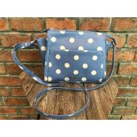 ราคา กระเป๋าสะพายข้าง Cathkidston ของแท้ 100% ติดจองค่ะ (1068728333)