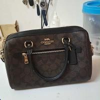 ราคา Coach ทรงหมอน 10นิ้ว ไม่มีกล่องไม่มีการ์ด ใช้งาน1-2ครั้ง งดต่อ (57550649643)
