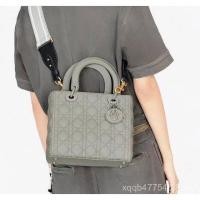 ราคา Dior Lady Dior Bag หนังวัวเคลือบเงาแบบตารางห้าช่อง พิมพ์ลายเพชร กระเป๋าขวางสำหรับสะพาย (45808317865)