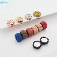 ราคา คลิปผ้าคลุมไหล่ ติดแม่เหล็กแบบหัวใจ สีสุ่ม พร้อมสายคล้องบ่าถอดได้ (57658877444)
