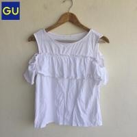 ราคา เสื้อยืด เว้าไหล่ สีขาว GU (22819874794)