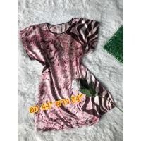 ราคา ชุดนอนผ้าซาตินมือ2 สีลายชมพู (21565337902)