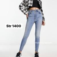 ราคา Stradivarius Skinny Jeans กางเกงยีนส์สีฟอก (สีจริงประมาณรูปนางแบบนะคะ) เอวสูง เอวยืด ผ้ายืด แต่งขาดด้านข้าง (28422561150)