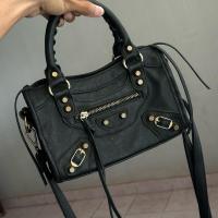 ราคา กระเป๋าทรง balenciaga mini city มือสอง (24565459150)