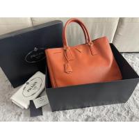 ราคา Prada saffiano 35 (PAPAYA) y11 (12322083181)