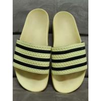 ราคา adidas Adilette Made in Italy รองเท้าแตะสวม สีเหลือง ขนาด 40 ยาว 25.5-26 ซม (47955949884)