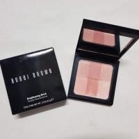 ราคา Bobbi brown brightening brick #01 pink (3512167824)