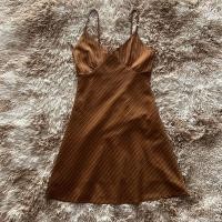 ราคา Hofstore เดรสสั้นสายเดี่ยว สีส้มอิฐ (18949362884)