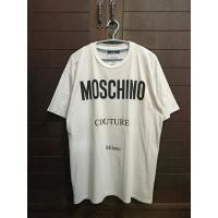 ราคา Moschino Couture Milano Front Logo Printed Crewneck White T-Shirt L 201E A07220540 (48057972293)