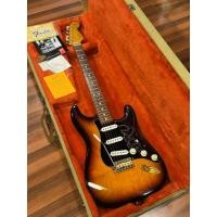 ราคา กีตาร์ไฟฟ้ามือสอง Fender Stevie Ray Vaughan(SRV)Stratocaster Made in USA 1994 Tweed case คู่ (42956436229)