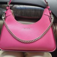 ราคา กระเป๋า Michael Kors มือ2เหมือนใหม่ ใบเล็ก สะพายเข้า shoulder น่ารัก กระปุกกระปิกมาก ๆ (44402209799)