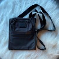 ราคา กระเป๋าสะพายข้างผู้ชาย Tumi (used) (23133062815)
