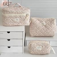 ราคา EASTS Aesthetic Cosmetic Organizer, Zipper Corduroy Floral Makeup Pouch, Sweet Large Capacity Toiletry Bag Lipstick (51807632613)