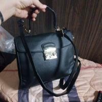 ราคา กระเป๋าสะพายข้างแบรนด์ St ของแท้ Scott si Japan ขนาด 24x21 หนังทีวี (49704057900)