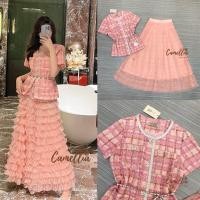 ราคา ชุดSet เสื้อแขนสั้นผ้าทวิตโทนสีชมพู มาพร้อมกระโปรงระบายชั้นๆ โทนสีชมพู ชุดเซทไปงานสวยๆ งานป้าย Camellia (27107222427)