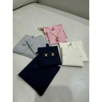 ราคา พร้อมส่งในไทย(แพคละ2ชุดสามารถคละสีได้)ถุงกำมะหยี่+แผ่นแป้นสร้อยต่างหู (26457089785)