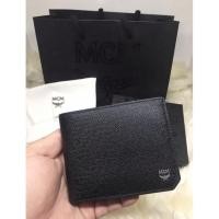 ราคา กระเป๋าสตางค์ผู้ชาย แบบสั้น MCM MXS 5ALL42 BK001 ของใหม่แท้ 100% มีกล่อง ใบรับประกัน ถุงผ้า และถุงกระดาษ MCM (10290065195)