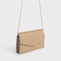 ราคา CHARLES & KEITH Mini Long Envelope Wallet - Beige (มีตำหนิ) กระเป๋าสะพาย ของแท้ 100% จาก shop ไทย (13368505869)