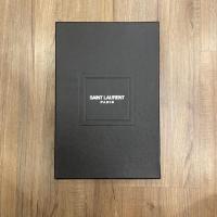 ราคา ‼️กล่องรองเท้า Saint Laurent พร้อมถุงผ้า สีดำ พร้อมส่ง‼️ลด 10% ซื้อพร้อมถุงกระดาษ รองเท้า YSL (14170603026)