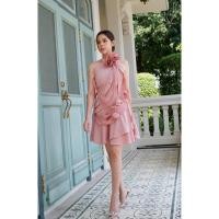 ราคา เดรสลูกไม้สีชมพูพาสเทล ตกแต่งตกคอด้วยดอกไม้ ชายระบายทำให้ใส่สบาย (29007727770)