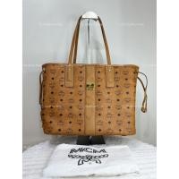 ราคา MCM Reversible Liz Shopper in Visetos (Tote 14 นิ้ว)แท้ Like new (27594495253)
