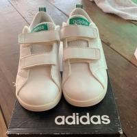 ราคา รองเท้า adidas neo 16cm มือสองพร้อมกล่อง (7234901235)