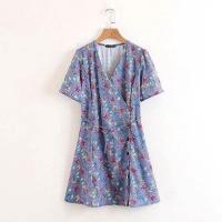 ราคา เดรสลายดอก ทรงป้ายซ้ายทับขวา ผูกเข้าเอวเข้ารูป (3303695200)