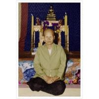 ราคา สร้างจาก ผงโสฬสมหาพรหมโดยแม่ชีบุญเรือน โตงบุญเติม ใช้เวลา 18 สมเด็จพระมหาวีรวงศ์ บนทำเลท้องมังกรฮวงจุ้ยแห่งมหาเศรษฐี (22904047627)