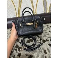 ราคา กระเป๋า Coach Swagger21 Carryallแท้ 100% (40555975613)