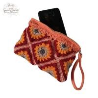 ราคา Granny Square Knit Wallet สําหรับผู้หญิงมีขน (22766995892)
