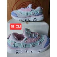 ราคา รองเท้าผ้าใบเด็กงานแบรน์แท้ มือ 2❄️FILA❄️ (24133957482)