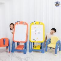 ราคา (จำกัด 1 ชิ้นต่อ 1 คำสั่งซื้อ) kinkinkids sketchpad with chair กระดานแม่เหล็กไวท์บอร์ดพร้อมเก้าอี้ (9477417261)