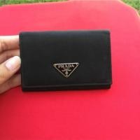 ราคา กระเป๋าใส่บัตร Prada มือสอง แท้ % ค่ะ (1603738423)