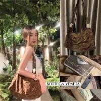 ราคา กระเป๋าสะพายลายเสือแบรนด์ Bottega Veneta ของแท้มือสอง (28681977188)