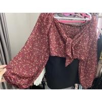 ราคา เสื้อครอปชีฟองสีแดงลายดอกไม้มือสอง (18703781600)