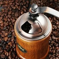 ราคา เครื่องบดกาแฟแบบมือหมุน A12 Akira เครื่องบดด้วยตนเองที่ใช้ในครัวเรือน ✅สินค้าพร้อมส่ง (5040531300)