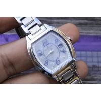 ราคา นาฬิกา Vintage มือสองญี่ปุ่น Seiko The Clock House Solar ผู้หญิง ระบบ Quartz รูปทรงเบาะ 28mm ใช้งานได้ปกติ (27518161561)