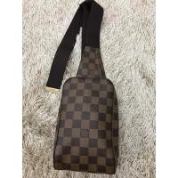 ราคา กระเป๋าสะพายข้าง LV Geronimos (292669338)