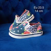 ราคา รองเท้าผ้าใบเด็กมือสอง Polo (11416257225)