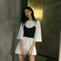 ราคา ขาวใหญ่ดำเล็ก เซ็ท2ชิ้น มินิเดรสผ้ายืดทรงoversize + เสื้อครอปสายเดี่ยวผูกโบว์หลัง ใส่คู่กันหรือแยกแมทช์ (6826890792)