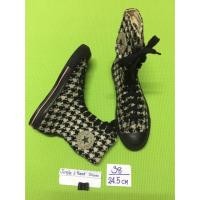 ราคา รองเท้าผ้าใบ converse ทรงสูงครึ่งแข้ง ของแท้ มือสอง สภาพดี ราคาถูก (747082133)