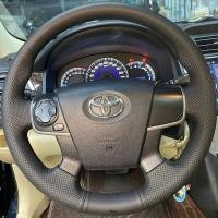 ราคา Hand-Stitched หนังสีดําภายในอุปกรณ์ป้องกันพวงมาลัยรถสําหรับ Toyota Camry LE XLE 2013 2014 (53458320897)