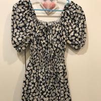 ราคา จั๊มสูทขาสั้น ลายดอกเดซี่ (5639749231)