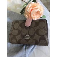 ราคา ส่งต่อกระเป๋าสตางค์ Coach แท้ 100% (19100146830)