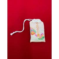 ราคา โอมาโมริ Omamori เครื่องราง เรื่องความรัก และการหาคู่รัก จากศาลเจ้าฮานาโซโนะ ชินจูกุ ญี่ปุ่น (25141814939)