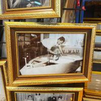 ราคา กรอบรูปภาพพระฉายาลักษณ์ รัชกาลที่ 9 ร.9 ขนาด 5x7 นิ้ว ตั้งโต๊ะหรือห้อยแขวน ของขวัญ เสริมฮวงจุ้ย เสริมความเป็นศิริมงคล (25563174059)